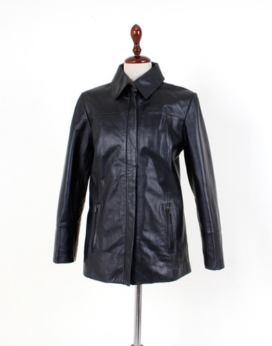 BLACK  leather jacket ( sheepskin, M size)