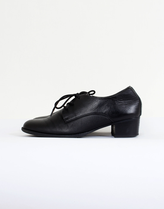 enchanted Leather Oxford  Shoes ( 245 size )