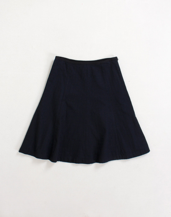 GAP Eyelet Skirt ( S size )