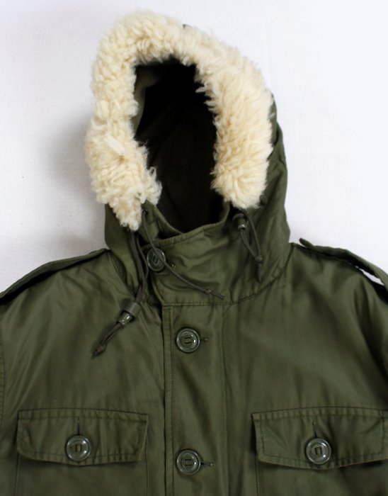 Canadian Military Extreme Cold Arctic Parkas ( M size , Made in CANADA )