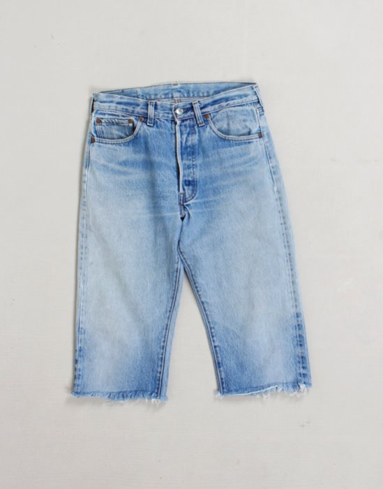 1980&#039;s Levi&#039;s 501 Vintage Shorts ( Made in U.S.A. , 29.9 inc )