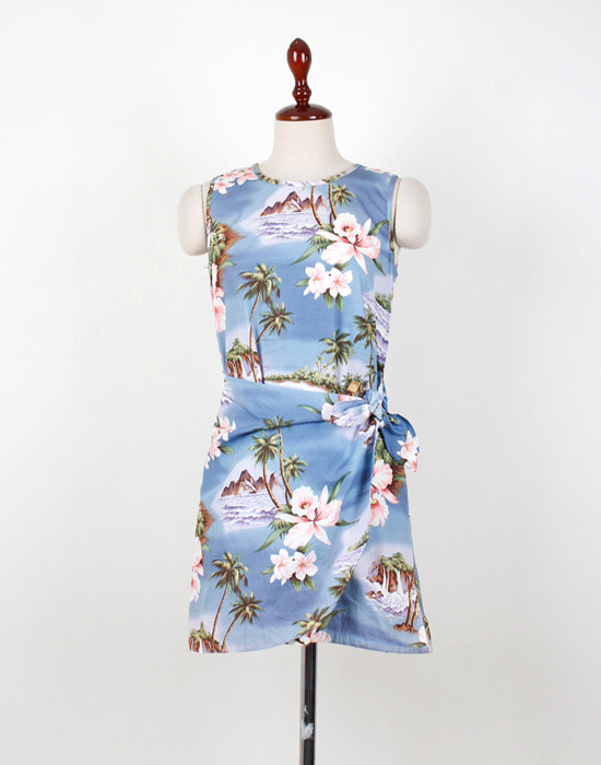 KY&#039;S HAWAIIAN DRESS ( MADE IN HAWAII, XS size )