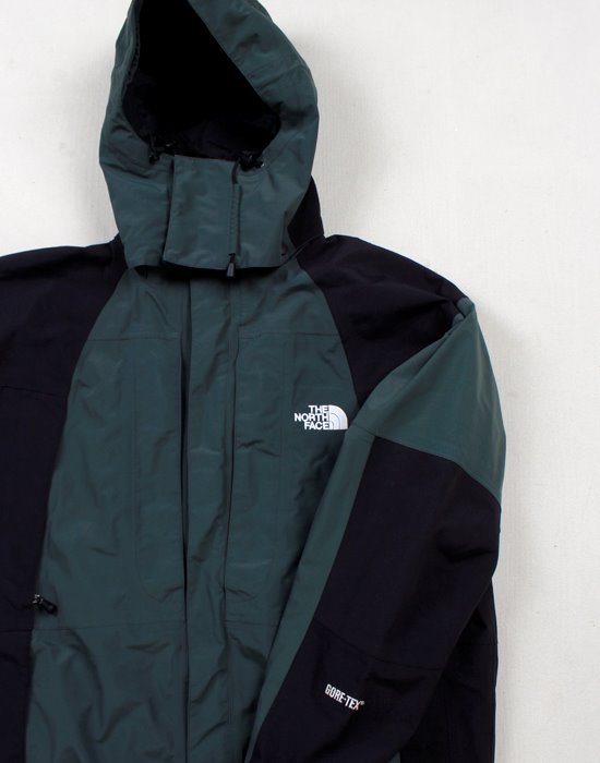 The North Face Summit Series Gore-tex Parka  ( 105 size )