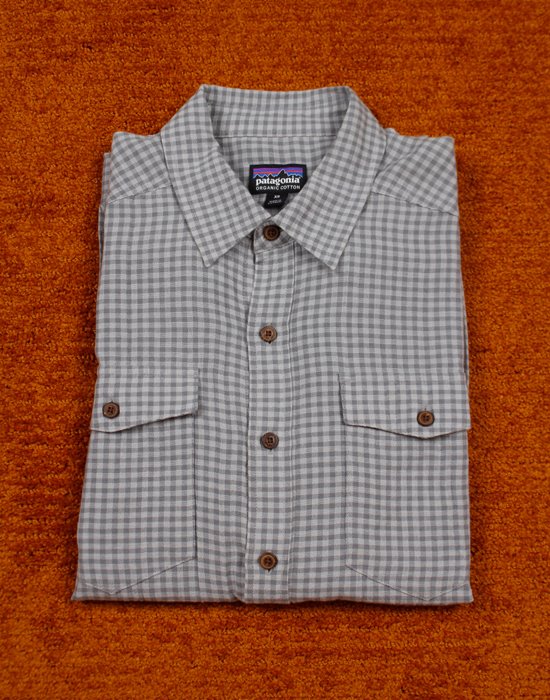 Patagonia Organic Cotton Check Shirt ( Women M size, Men XS size )