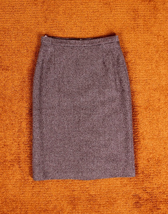 Calvin Klein Skirt ( 27inc, M size )