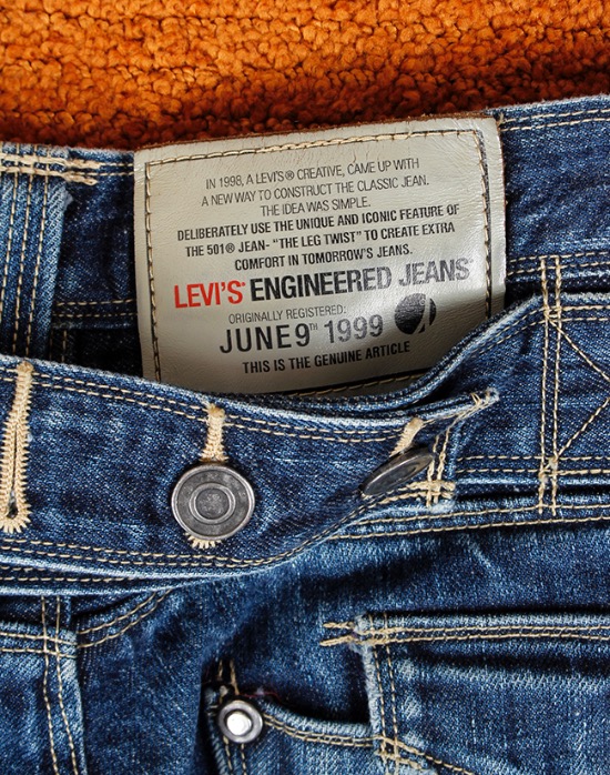 Levi&#039;s engineered jeans june 9 1999 ( 30 inc )