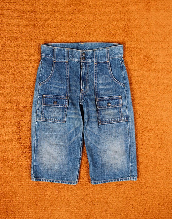 Levi&#039;s Denim Shorts ( 28 inc )
