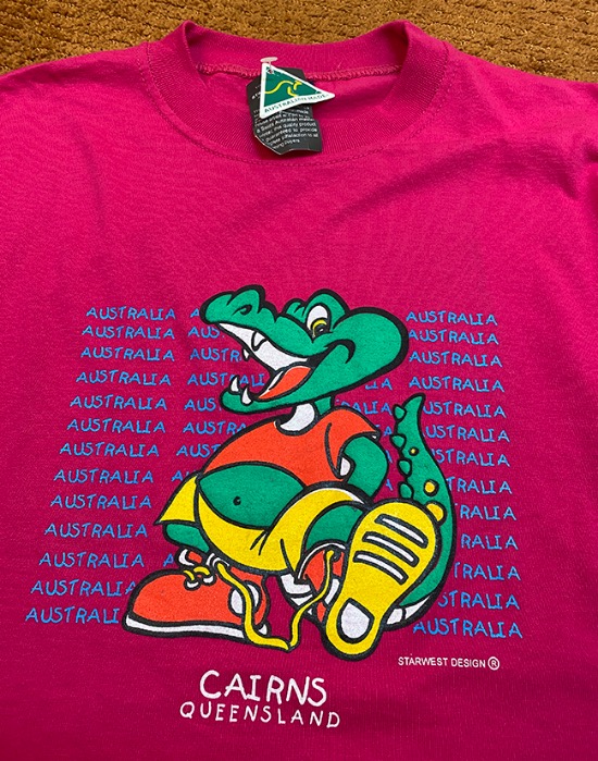 AUSTRALIA CAIRNS QUEENSLAND SOUVENIR T-SHIRT ( Made in AUSTRALIA , XS size )