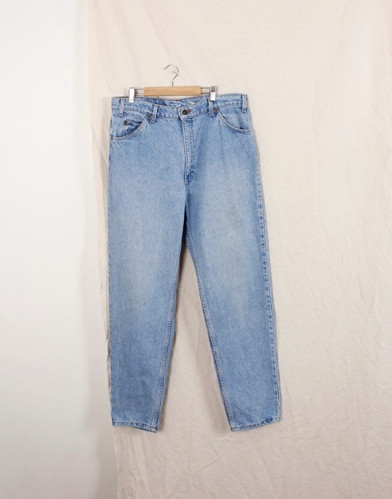 90&#039;s Levis 560 COMFORT FIT  Vintage Denim Pants ( Made in U.S.A. , 34.2 inc )