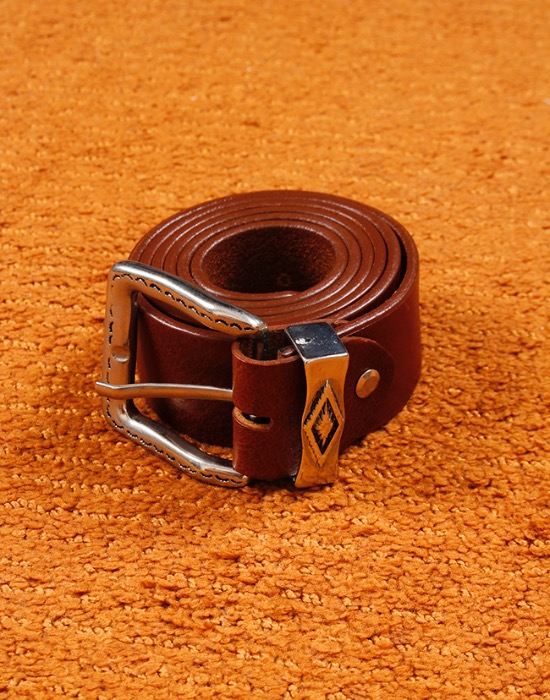 NAVAHO TYPE ITALY VINTAGE LEATHER BELT ( MADE IN ITALY , 121cm x  4cm  )