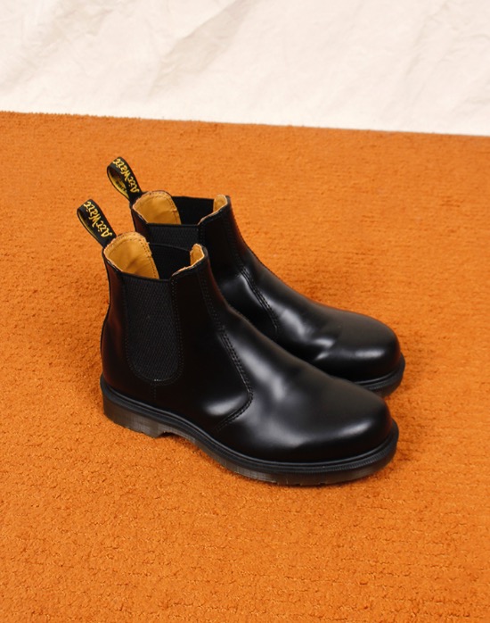 Dr Martens 2976 Smootha Chelsea Boot  ( Dead Stock , UK 5 size , 240mm  )