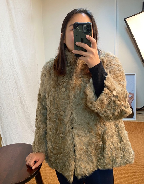 Moonbat Fur Coat ( sheep fur, S size )