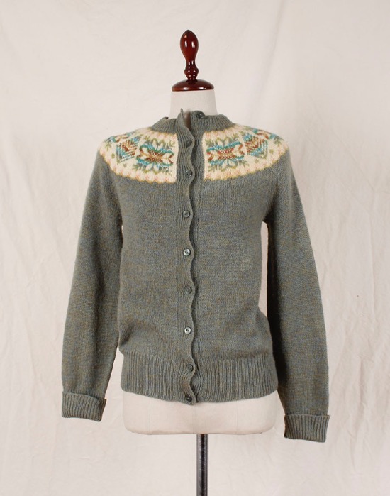 HAND MADE KNIT CARDIGAN ( MADE IN SCOTLAND, XS size )