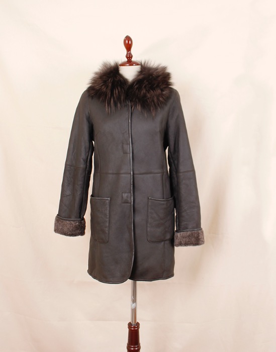Vintage Mouton Coat  ( Fox Fur , S size  )