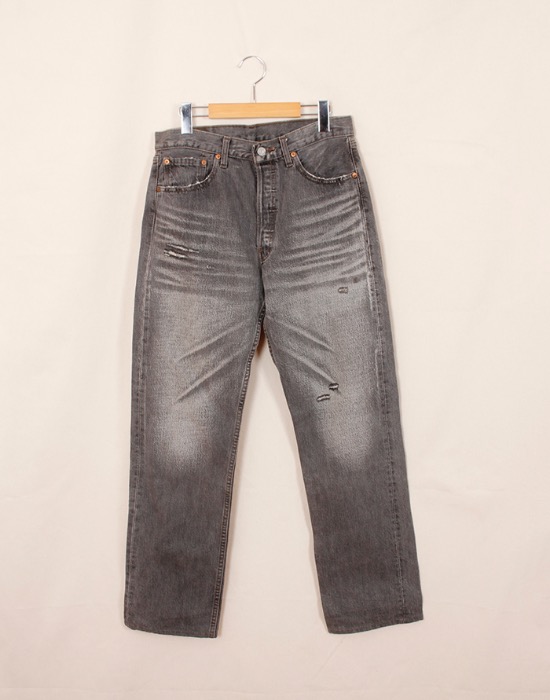 Vintage Levi&#039;s 501 - 06 gray denim pants ( 32.6 inc )