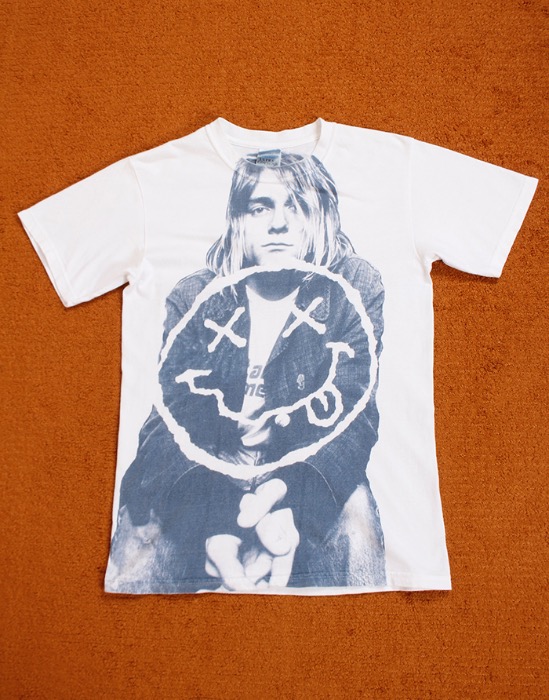 Kurt Cobain Vintage T-Shirt (  S size )