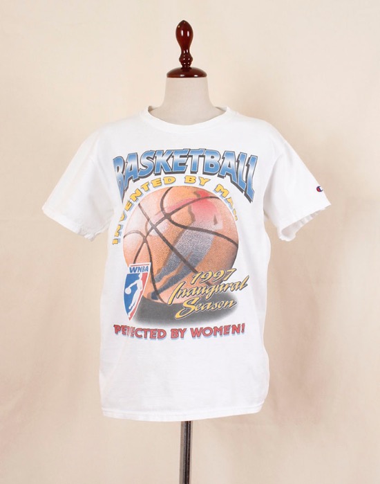 90&#039;s Champion _ BASKETBALL  WNBA T-SHIRT ( M size )
