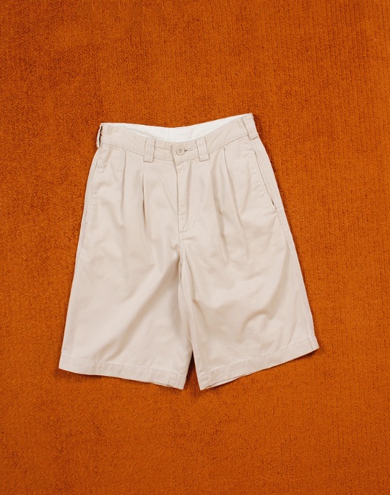 90&#039;s Levi&#039;s Workers Two Tuck Chino Shorts ( Made in HongKong , Women&#039;s S size )