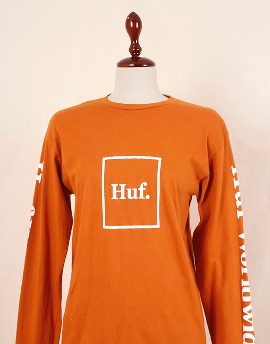 HUF WORLDWIDE  Long Sleeve T-Shirt ( S size )