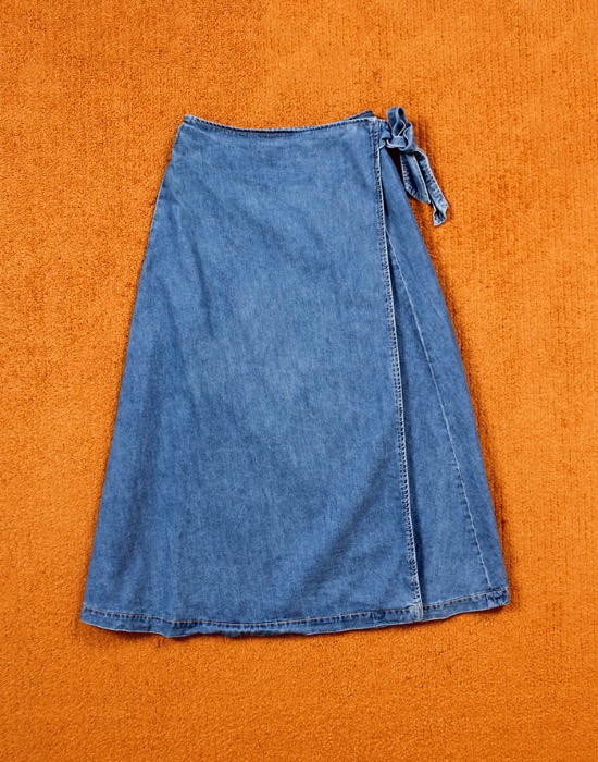 SOMETHING  FOUND 1979 PRODUCED BY EDWIN SKIRT  ( MADE IN JAPAN, ~ 27inc )