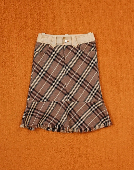 BURBERRY BLUE LABEL Check Skirt ( MADE IN JAPAN, 27 inc )