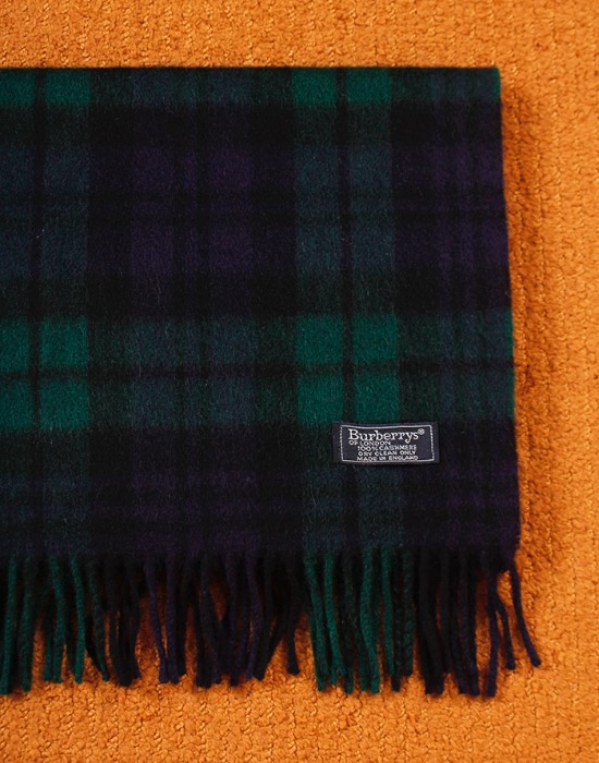 Burberrys of LONDON ( 100% CASHMERE, made in ENGLAND, 148x 32 )