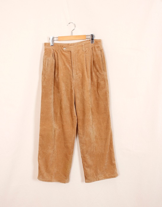 Woolrich Rugged Outdoorwear Wide Corduroy Pants ( 30inc )