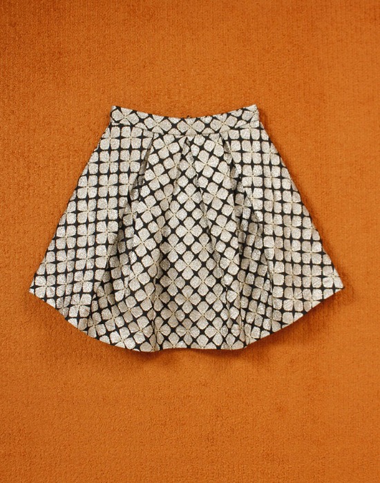 CO|TE Skirt ( MADE IN ITALY , 25 inc )