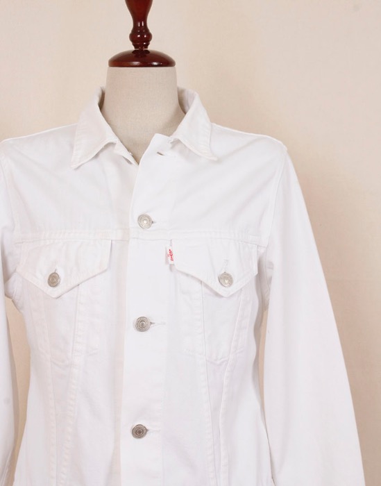 Levi&#039;s White Label Trucker Jacket  ( M size )