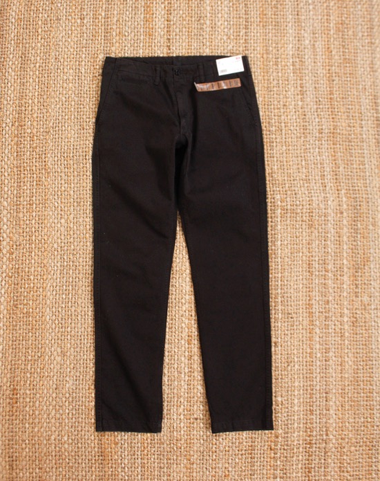 UNIQLO BLACK CHINO PANTS ( 무료 나눔 85 x 85  size )