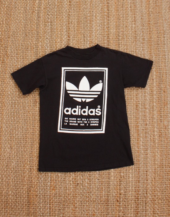 90&#039;s Adidas Vintage Logo T-Shirt (  SINGLE STITCH , Made in U.S.A. , M size )
