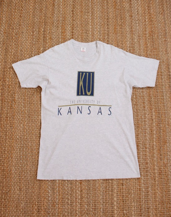 90&#039;s THE UNIVERSITY OF KANSAS _ Fruit of the Loom ( Single Stitch, Made in U.S.A. , XL size )