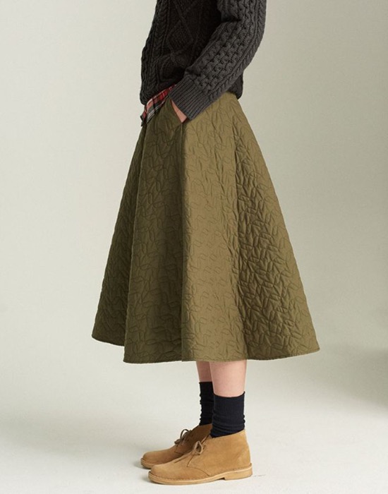 UNIQLO and JW Anderson Quilting skirt ( 25 inc )