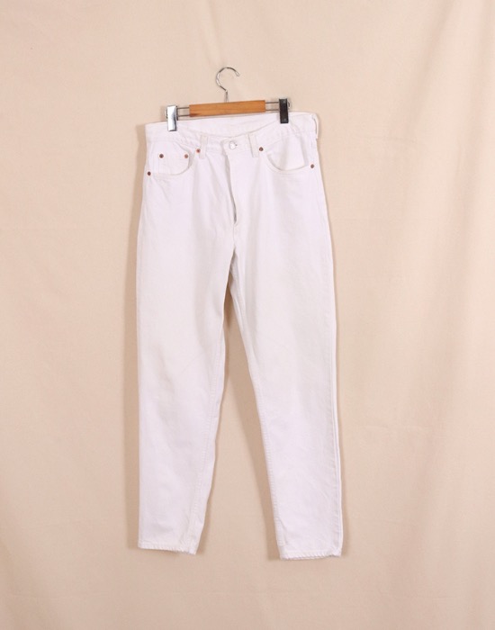 Vintage Levi&#039;s 616-03 White Pants (  33 inc  )