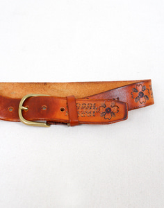 WOMEN LEATHER BELT ( made in CANADA, 76 cm )