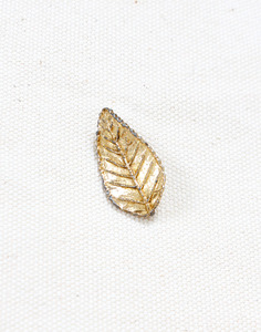 Vintage Gold Tone Metal Leaf Pin Brooch (3.5 x 1.7 )