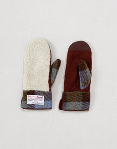HarrisTweed mittens  ( women FREE size)