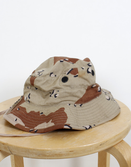 86&#039;s DESERT CAMO BOONIE HAT ( MADE IN U.S.A. , 6 7/8 size )