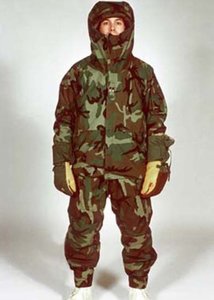 USARMY ECWCS GORE TEX COLD WEATHER WOODLAND SET ( M/R size )