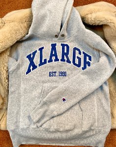 X LARGE X Champion REVERSE WEAVE SWEAT HOODIE ( S size )