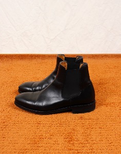 Berwick 303 Black Chelsea Boots  ( 255mm )
