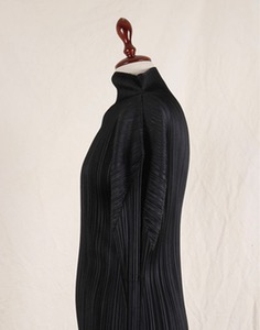PLEATS PLEASE _ ISSEY MIYAKE boat-neck black top ( MADE IN JAPAN, M size )