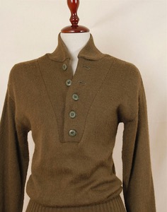 80&#039;s U.S.ARMY OD Sweater ( MADE IN U.S.A, WOMEN 38- 40  size )