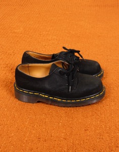 DR. MARTENS KID 8168 SUEDE  ( MADE IN ENGLAND , 1 size )