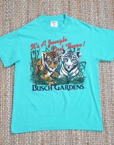 80&#039;s Busch Gardens _ It&#039;s a jungle out there  T-shirt  ( Single Stitch, Made in U.S.A. , M size )