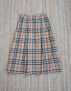 BURBERRYS CHECK WOOL SKIRT ( MADE IN ENGLAND ,  25 inc )