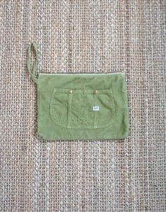 LEE Corduroy Clutch Bag ( 35 x 27 )