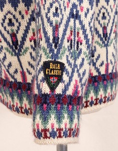 DALE OF NORWAY CARDIGAN  ( S size )