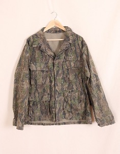 ROTHCO MILITARY DIVISON REAL TREE FIELD JACKET ( Made in U.S.A. , L size )