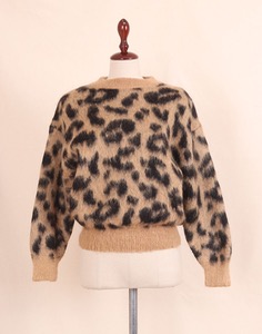 AMERI leopard Sweater ( S size )